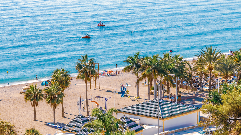 mejores-playas-costa-del-sol-nerja-burriana